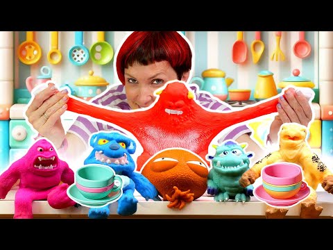 видео: Игрушки тянучки, машинки и Маша Капуки Кануки! Видео для детей. Готовим вместе! Игры на кухне