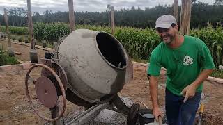 Fazendo Concreto e Colocando as madeiras do Galpão !! by Rancho Leguminoso 413 views 11 months ago 4 minutes, 16 seconds