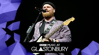 Tom Walker - Leave A Light On (Glastonbury 2019) chords sheet