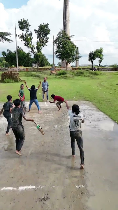 BEST FIELDING IN THE WORLD CRICJET HISTORY. VIDEO CRIDIT MD ALIMIN