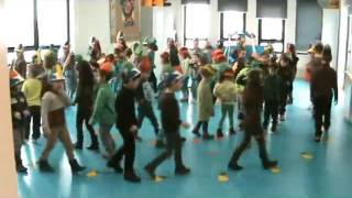 Hino da Fruta 2013/2014 - Salas amarela, azul e vermelha - Jardim de Infância de Santiago - Bragança