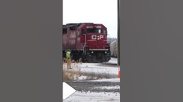 Working the yard at Spence MacTier Sub #shorts #short #trains #railfans #railways #cp
