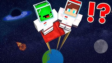 JJ And Mikey LOCKED UP In The Highest Tower In The SPACE in Minecraft - Maizen