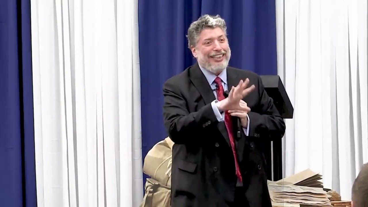 Can A Ben Noach Go Into A Church?  - Rabbi Tovia Singer.