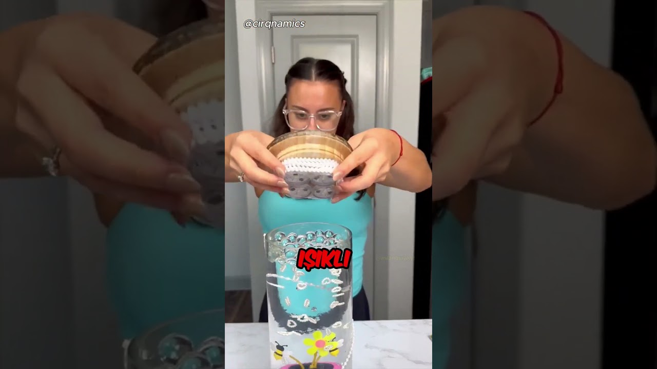 Elleriyle Muhteşem Gece Lambası Yapan Kadın👏