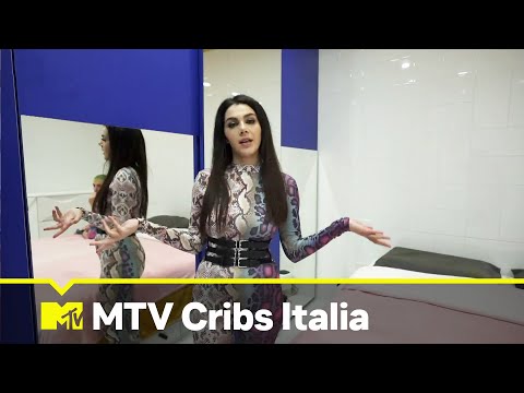 Valentina Nappi: camera da letto, cucina, costumi cosplay e videogiochi | MTV Cribs Italia 2