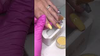Encapsulating Loose Glitter Links in description of this reel #bluenails #dailycharme #yellownails