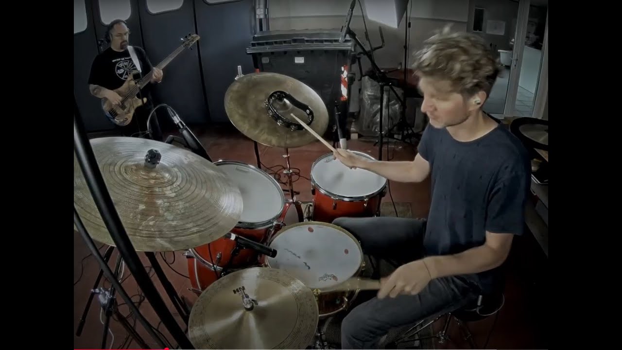 Urban Groove | Live Drums & Fretless Bass – Pulse Mechanics Garage Session