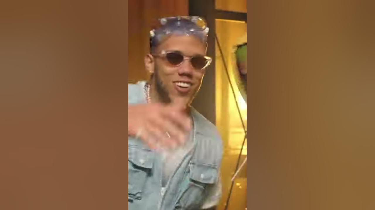 Jhay Cortez, J  Balvin, Bad Bunny - No Me Conoce | 15s Vertical Video