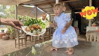 Lulu Looks Gorgeous in Her Dress as She Dines Out with Grandma