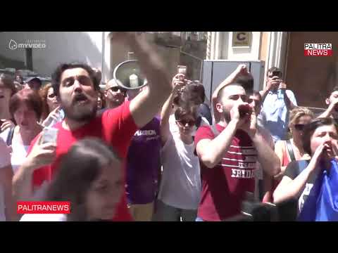 \u0026#039;პუტინ ხუილო\u0026#039; - შეძახილები პარლამენტის შენობასთან