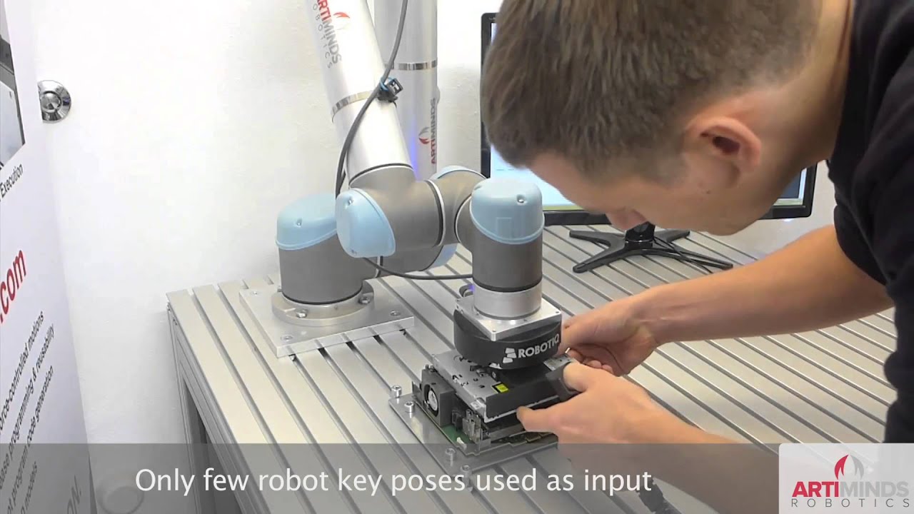 UR5 performing electric assembly task - YouTube