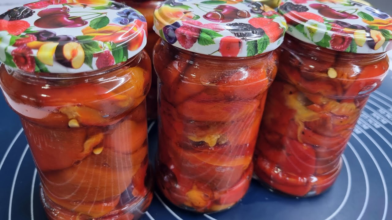 Ardei copti la borcan in suc propriu pentru iarna