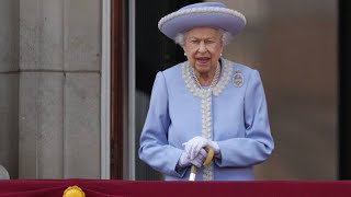 Avustralya Aborjin Senatörden Yemin Töreninde Kraliçe Elizabethe Sömürgeci Ithamı