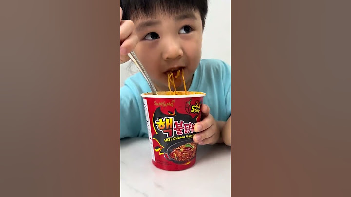 Bro tries Samyang 2x spicy