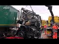 03.02.2021 - VN24 - Fahrerkabine reißt nach LKW Unfall auf A1 bei Unna ab