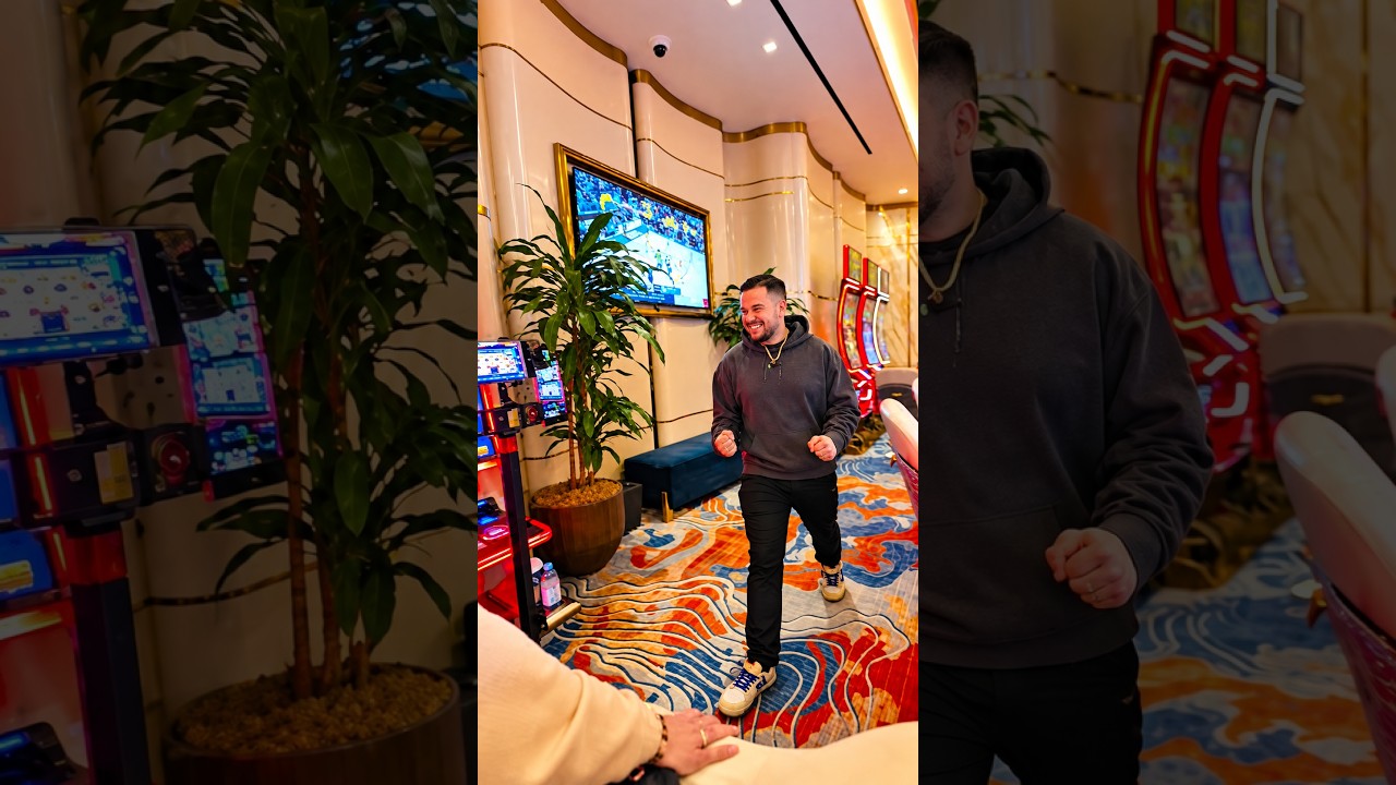His INSANE $1250 Spin ACTUALLY Worked!! #slots #vegas #casino