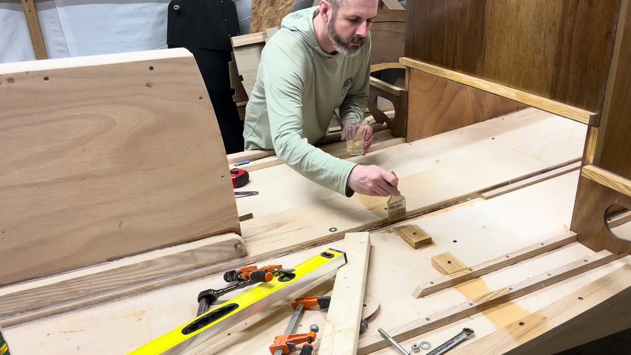 Строительство «Уэлсфордского пингвина» — переборки 7 и 4