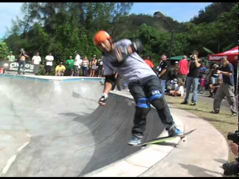 Quiksilver and Skateboarder Magazine North Shore B...