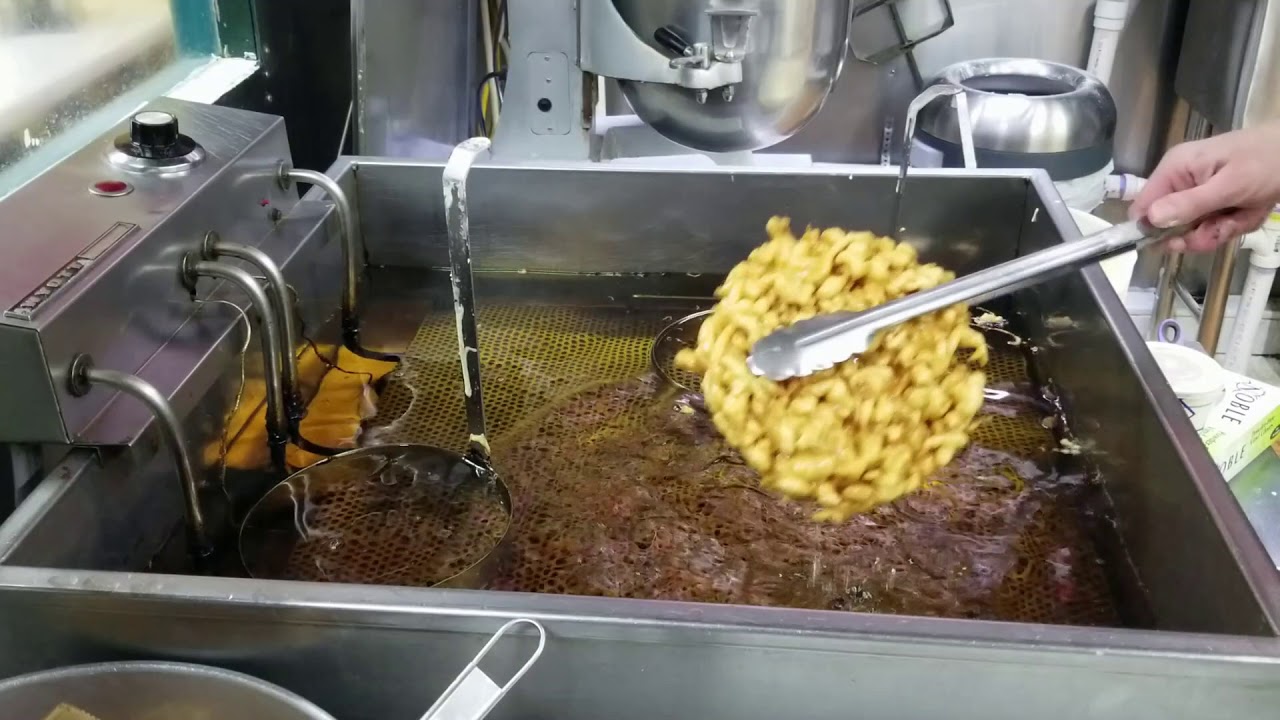 Funnel Cake at Granny's Famous Funnel Cake House in Helen YouTube