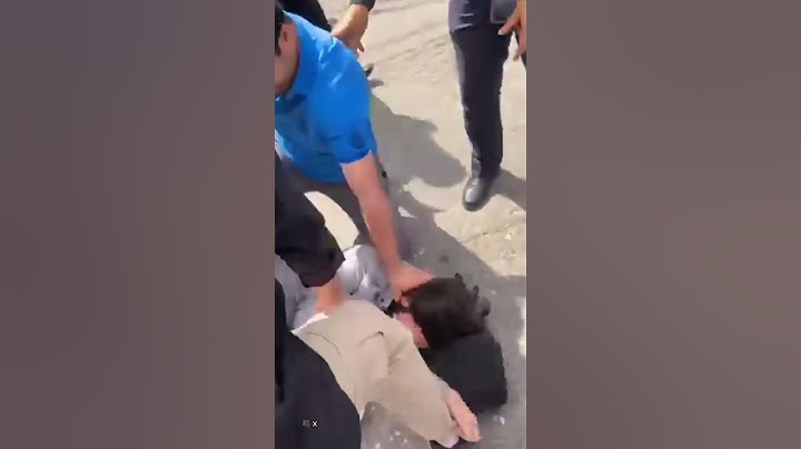 Bystanders take down ISIS attacker at religious festival