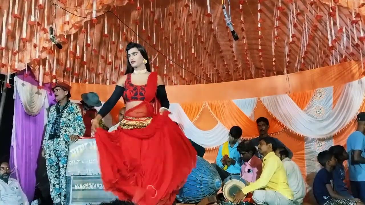 #video नए डांसर ने कमर की लचकहट से दीवाना कर दिया। पूरा वीडियो जरूर देखें।#new#trend#dancer#nautanki