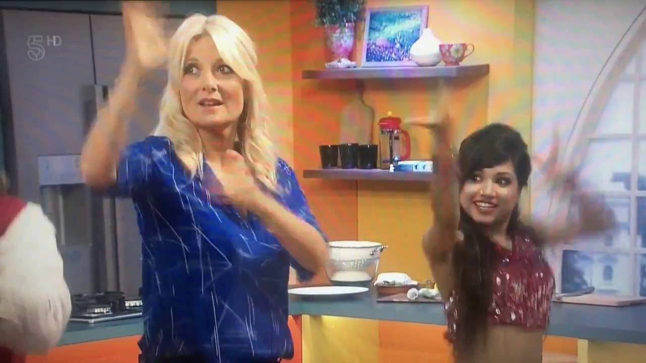 Jay Kumar teaching Jai Ho Bollywood dance on CH5 Saturday Show - YouTube