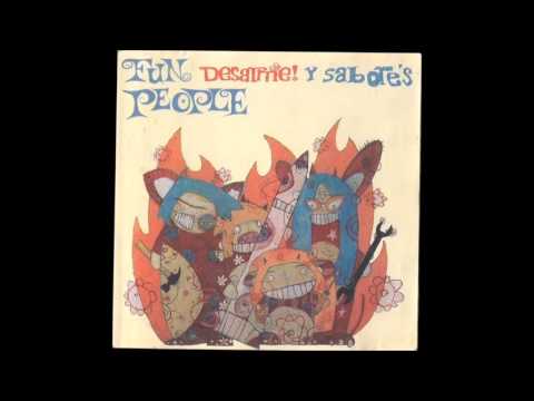 Watch the video for Facil Volver