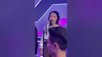 Thumbnail of Thử Thách Hát "Vũ Trụ Có Anh" Chậm, Vừa Sức của Phương Mỹ Chi