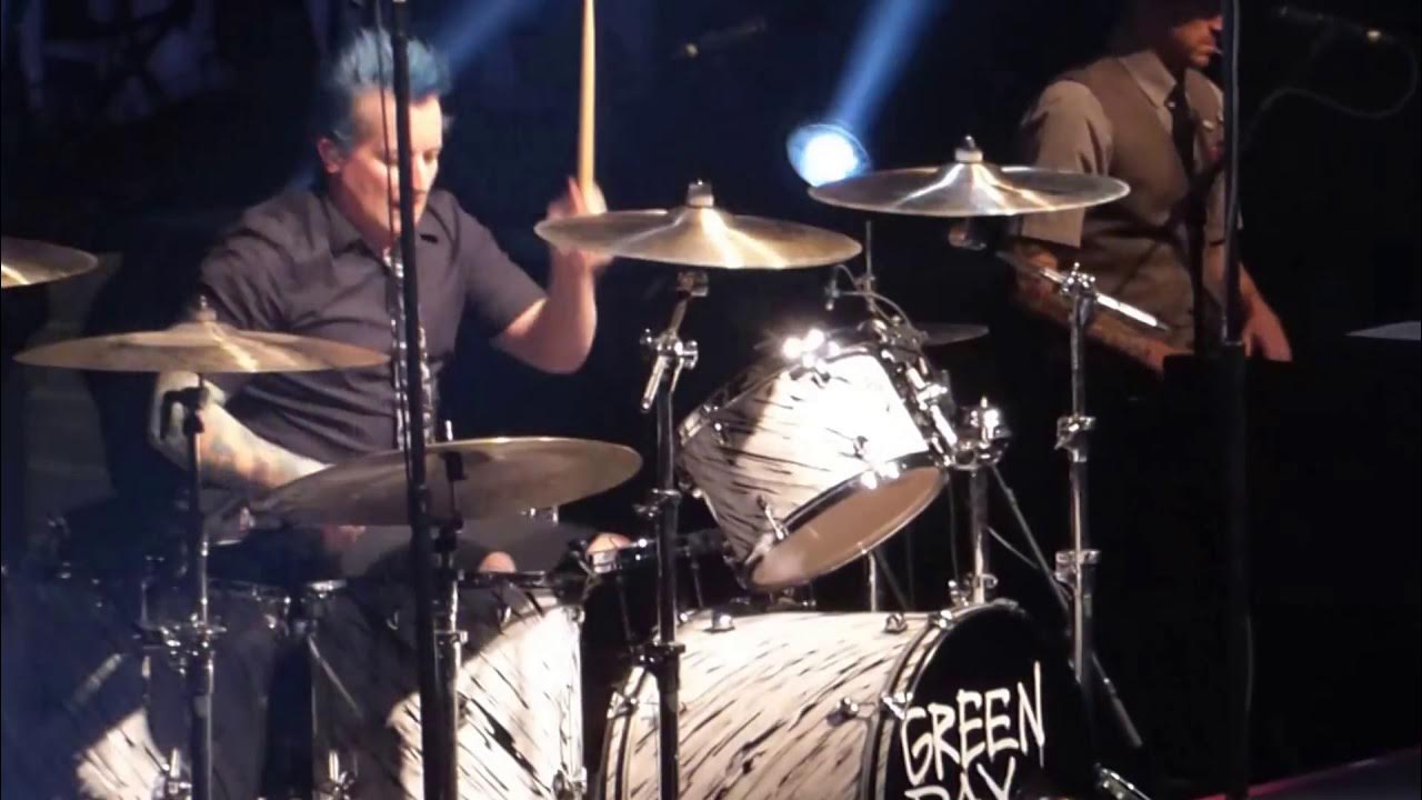 Green Day - Armatage Shanks - Leeds First Direct Arena 05 February 2017 - YouTube