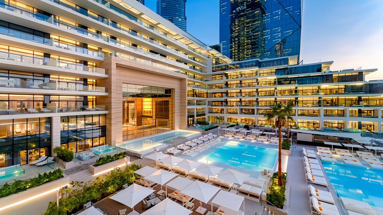 FIVE LUXE JBR, новый отель для вечеринок в Дубае | Обзор отеля в формате 4K