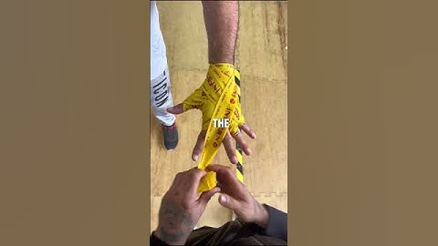 How to wrap hands for boxing (@carlos_sanchez_ )