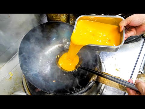 The Egg Fried Rice Pro with Amazing Wok Skills! Excellent Chinese restaurant in Hiroshima.