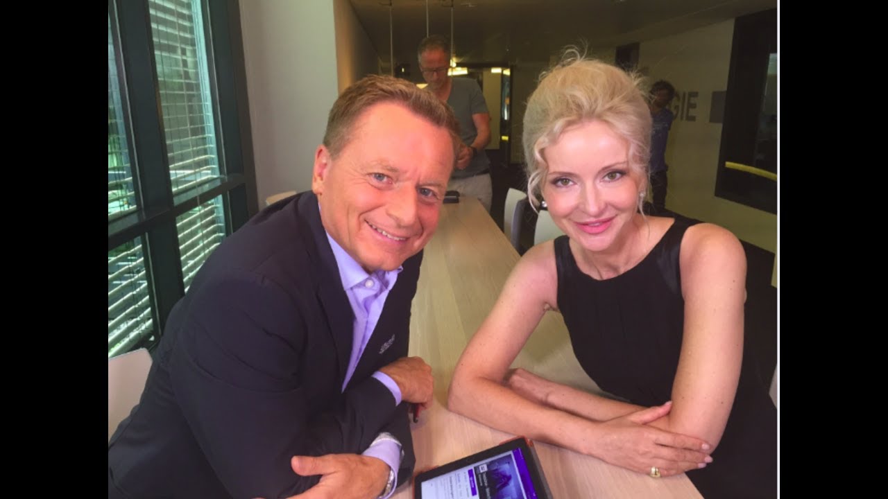 Raimund Brichta spricht mit Sandra Navidi, BeyondGlobal