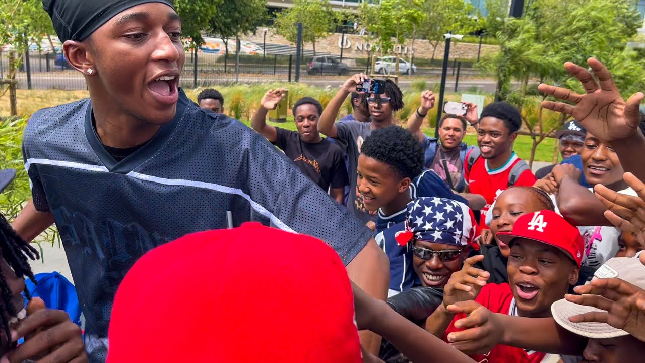 I Hosted A Giveaway At Mall Of Africa! *it got shutdown*