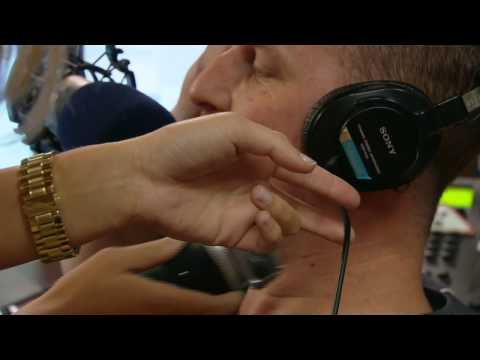 Brooklyn Decker shaves Paulie on the Dan Patrick S...