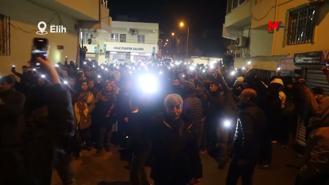 ROJAVA’YA DESTEK İÇİN MEŞALELİ YÜRÜYÜŞ YAPILDI