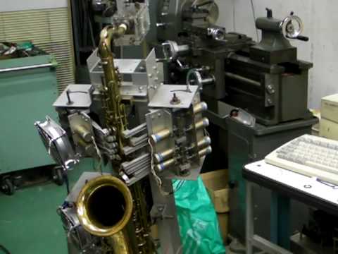 Another "Giant Steps" by the other Sax Robot