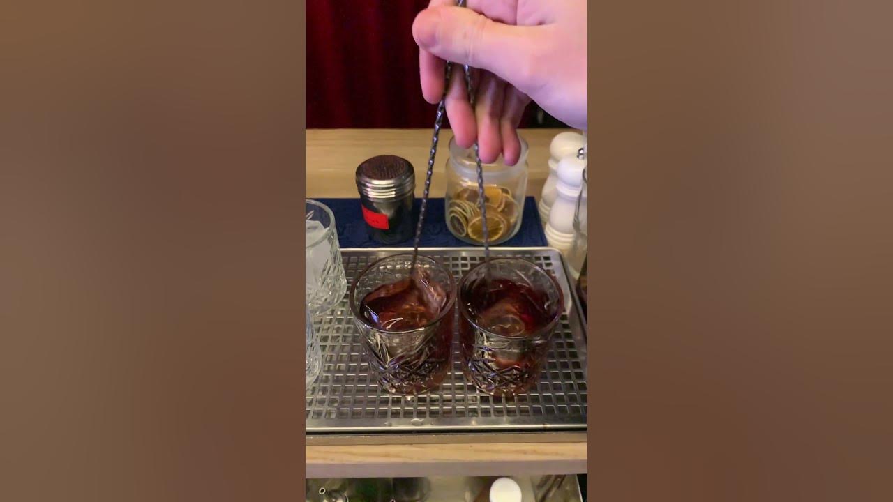 This sound 😏 #bartender #work #skills #cocktail #shorts