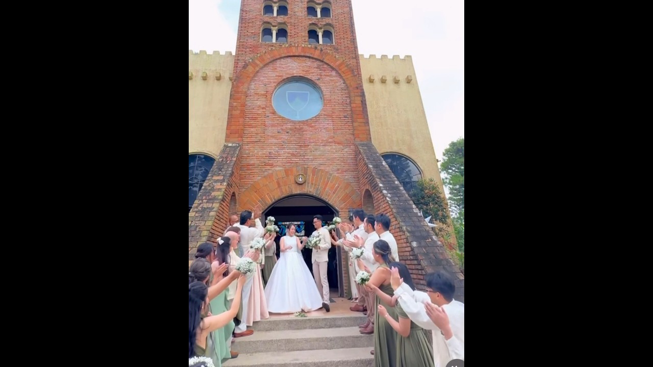 Wedding in Caleruega Church 