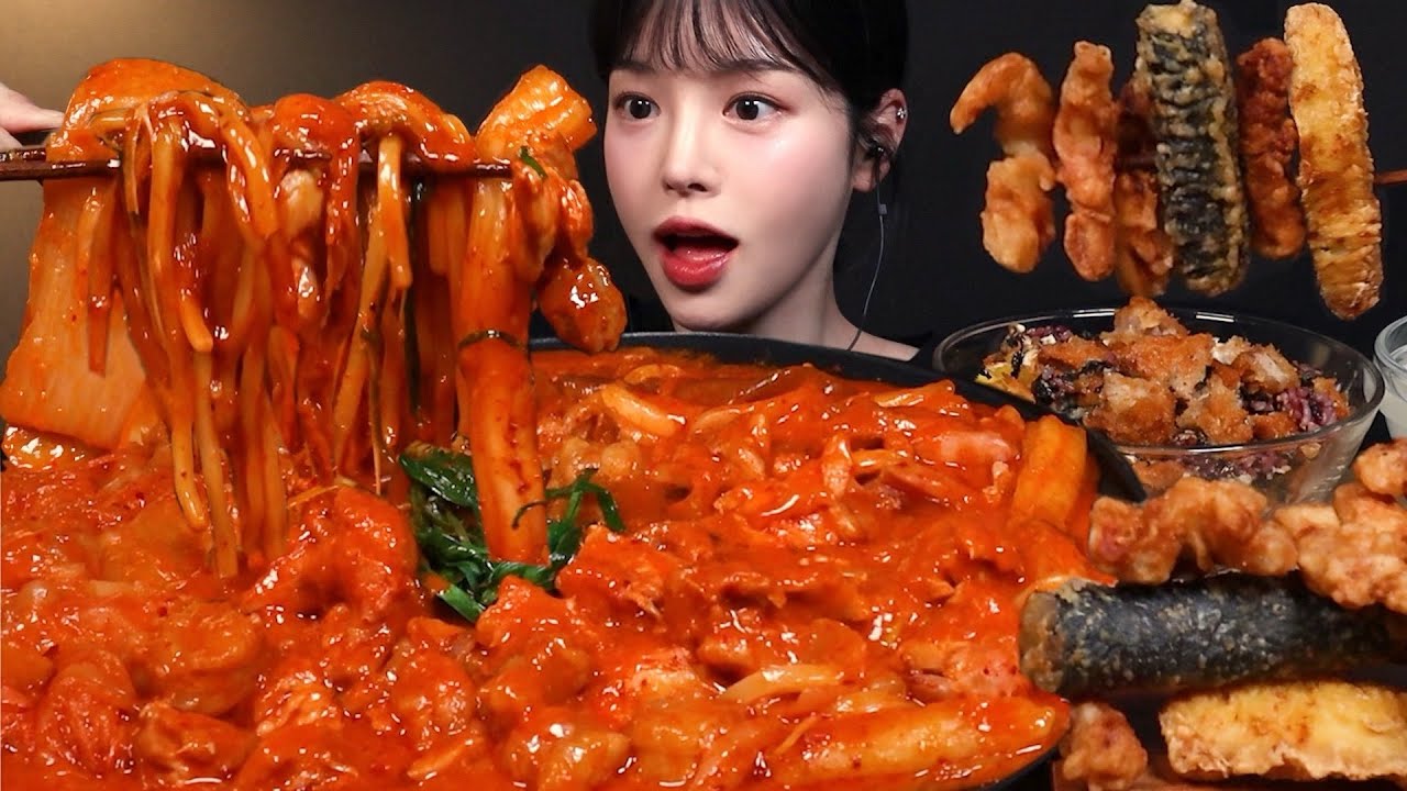 SUB)대창 가득 매운 묵은지곱도리탕 먹방! 분모자 중국당면에 돈까스덮밥 튀김까지 꿀조합 리얼사운드 Braised Spicy Chicken Mukbang Asmr