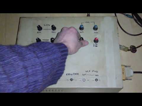 Video: När var den första polyfoniska synthesizern?