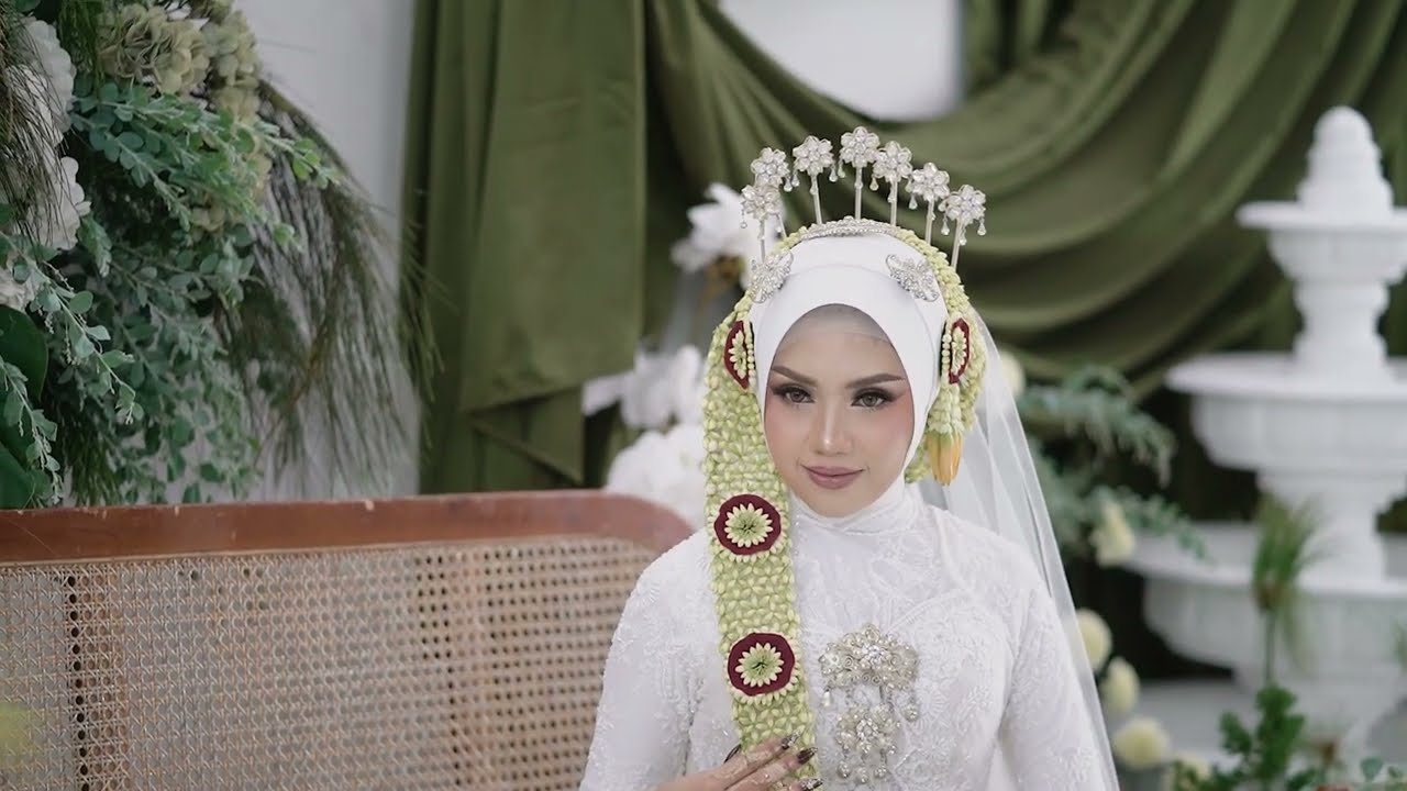 1. AKAD NIKAH FIKRI & LAILA