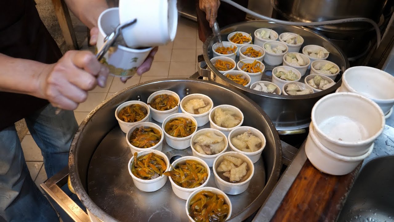 Taiwanese Late Night Supper - Steamed Pork Rib Soup, Guabao, Steamed Pork Rice Dumpling 羅東美食宵夜 可口點心