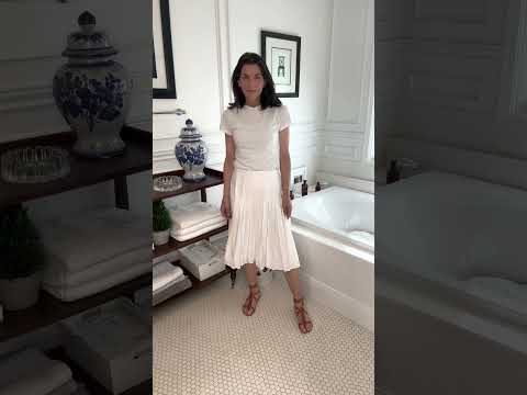 18 second try on of a J. Crew skirt