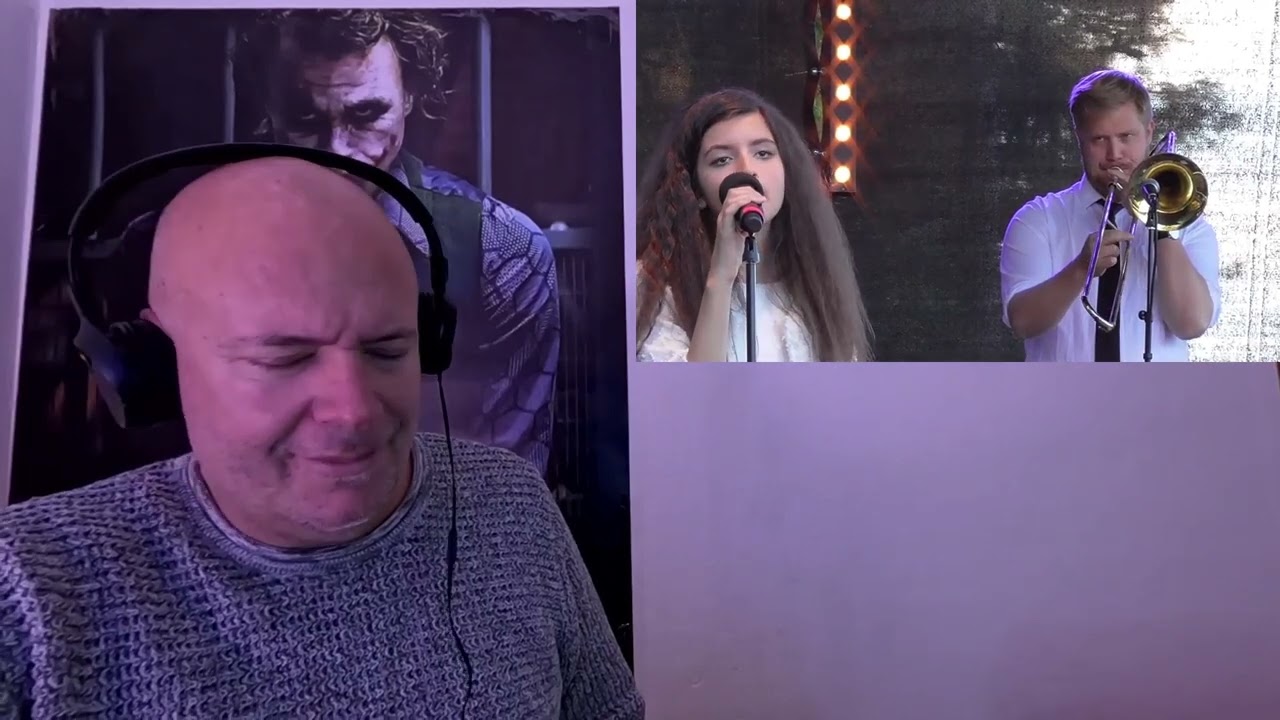 Singer reacts to Angelina Jordan - Cry Me a River