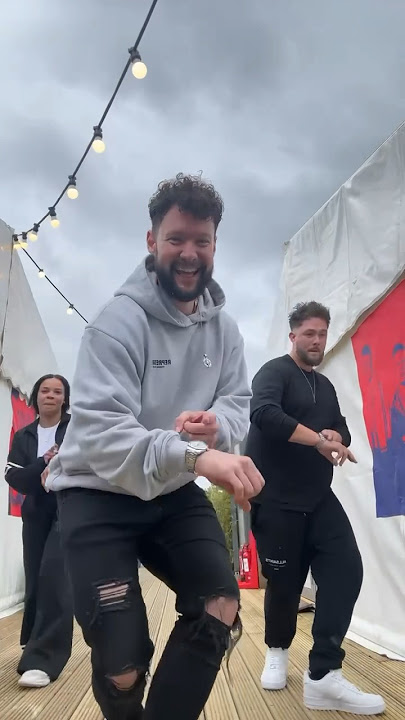 I said I would never do silly little dances.. 👀😬