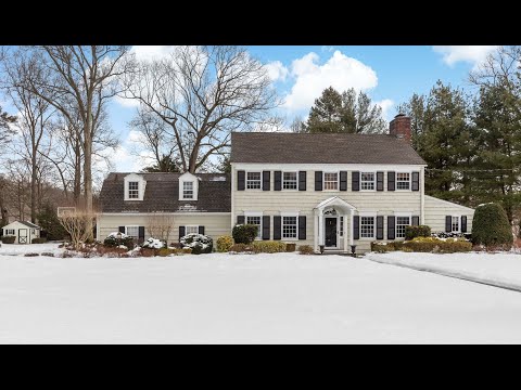 87 Round Hill Road, Scarsdale, NY home video tour