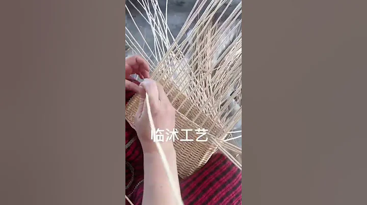 How beautiful is willow weaving#handmade #handcraft #oldskills #basketworkshop #oldways