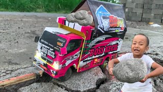 Truk Miniatur Rama Muatan Batu, Truknya Sampai 0leng